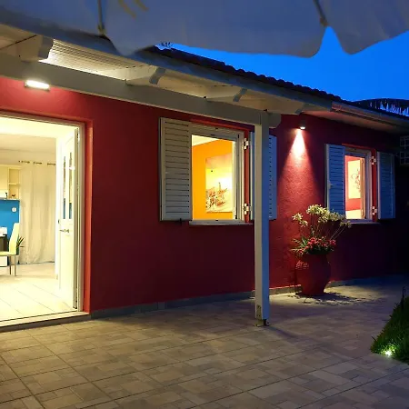 Aloe House Ferienhaus Lakíthra